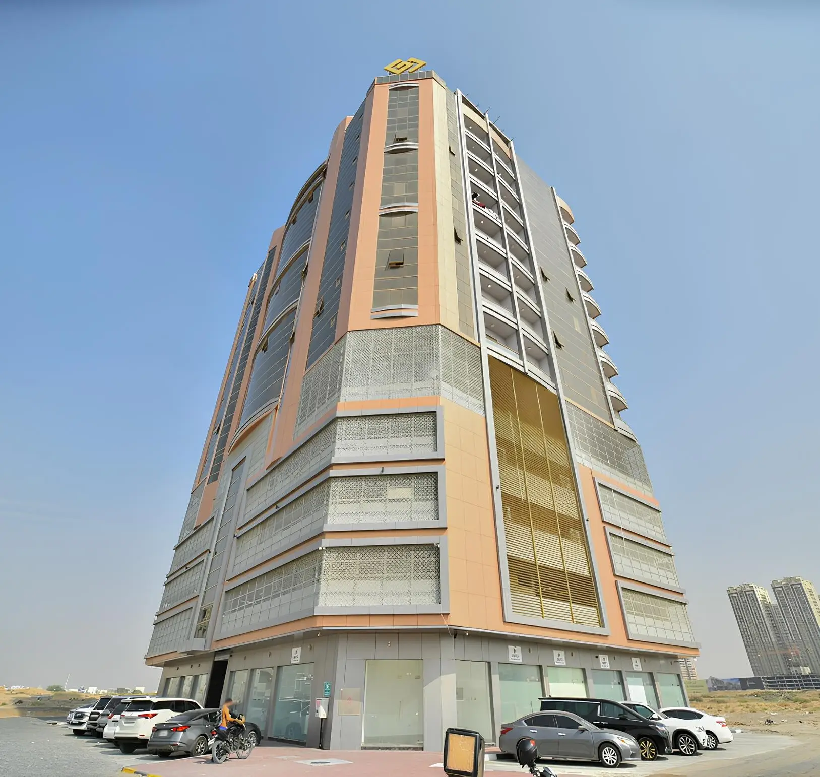 Al Ghoroub Tower — 2